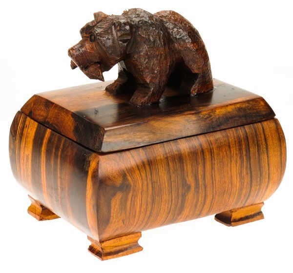 Grizzly Bear with fish Box EV-8566